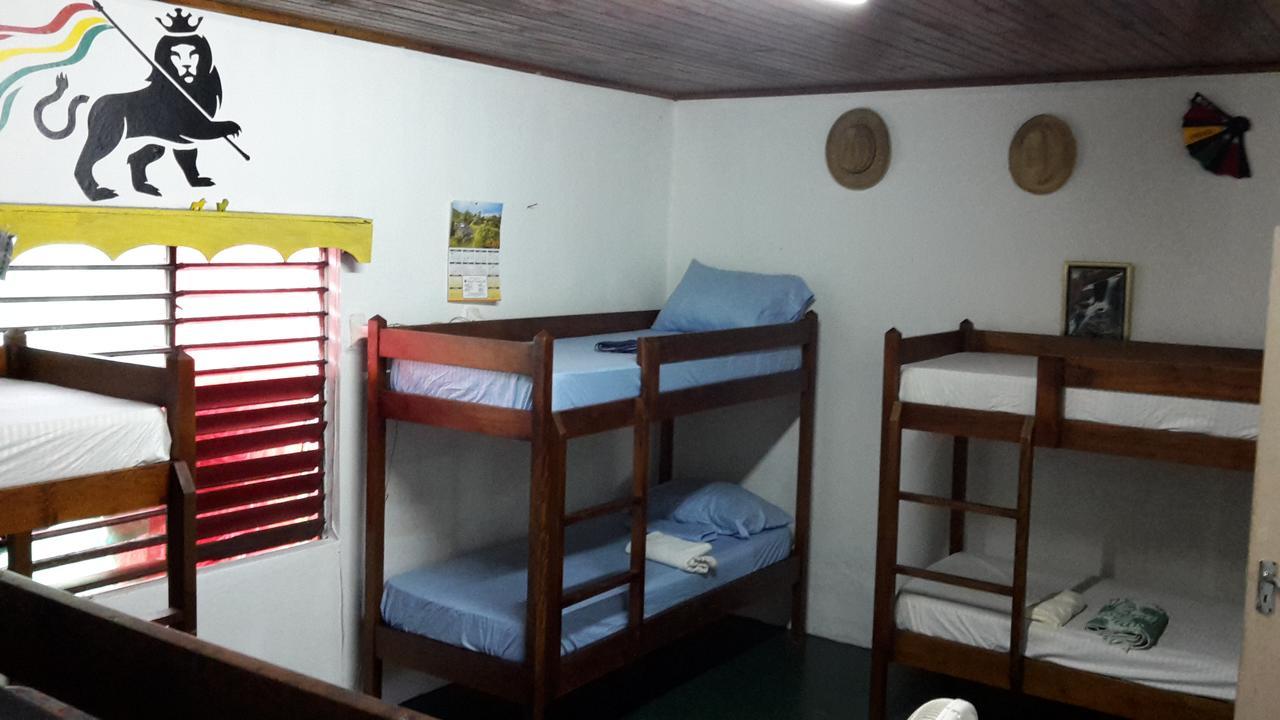 Holiday Home - Guest House 포트안토니오 외부 사진