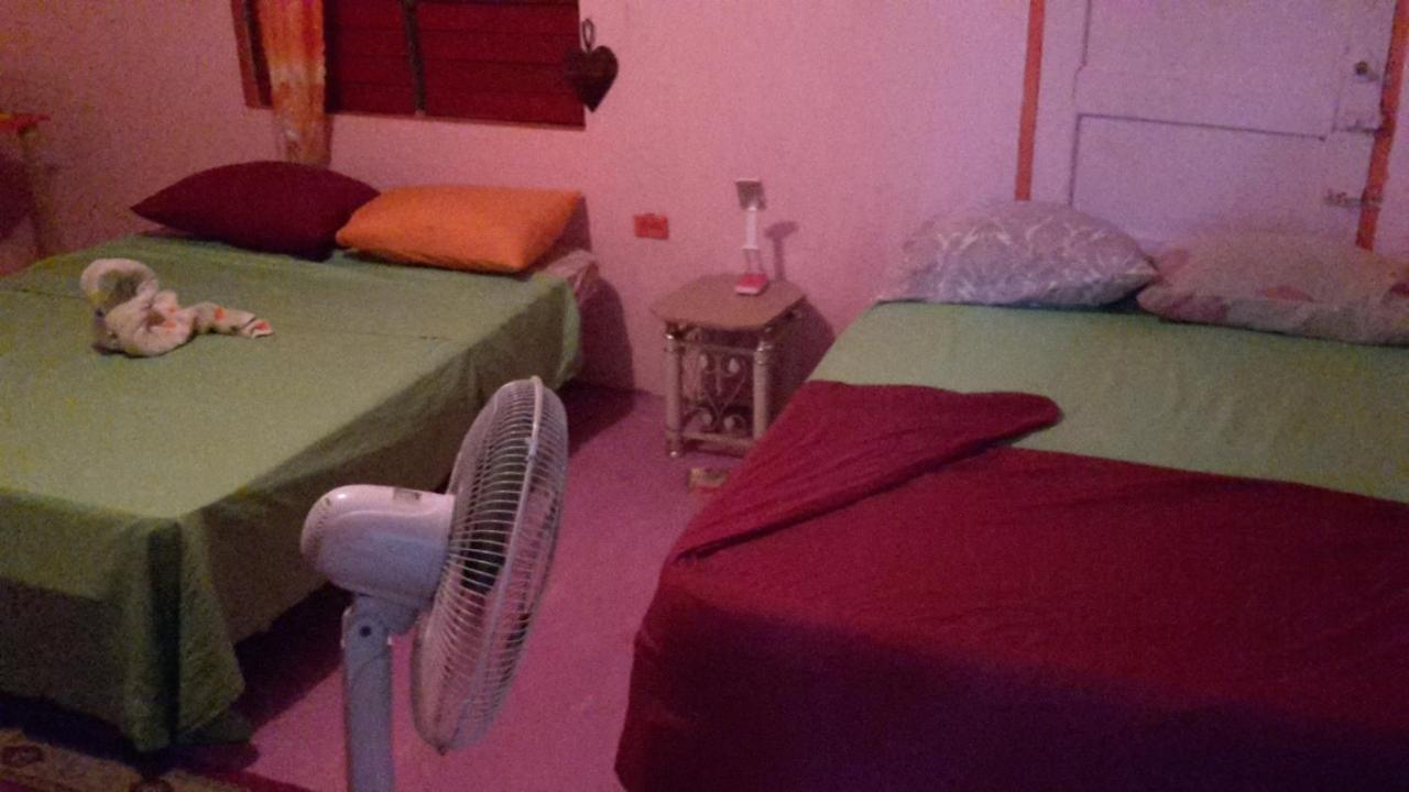 Holiday Home - Guest House 포트안토니오 외부 사진