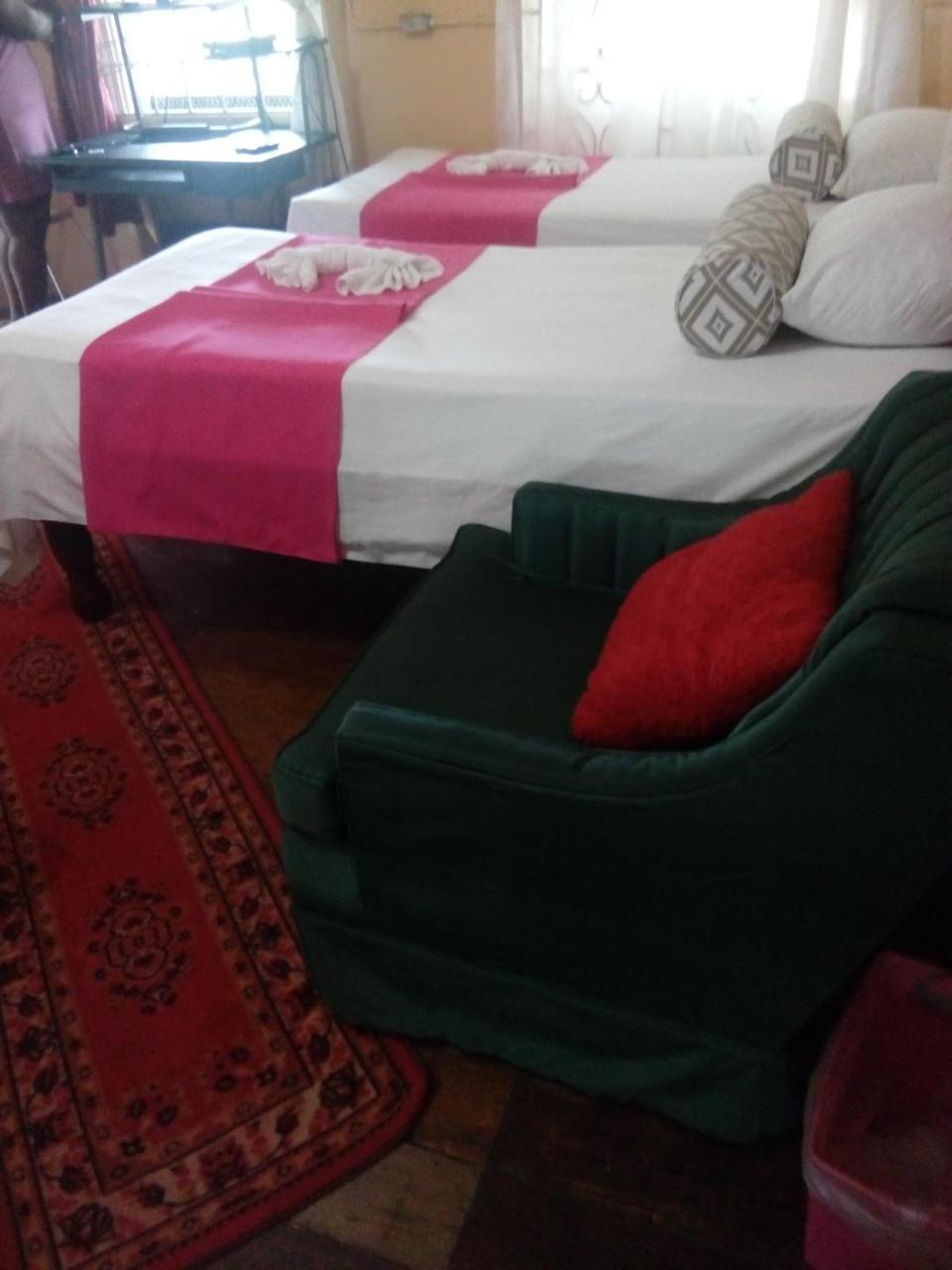 Holiday Home - Guest House 포트안토니오 외부 사진